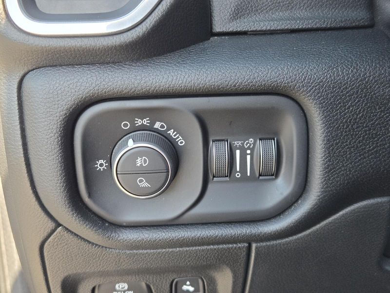 Used 2022 RAM 1500 Laramie 4x4 Crew Cab 5'7 Box