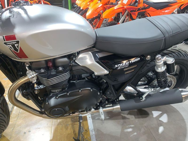 New 2025 Triumph SPEED TWIN 900 Image 16