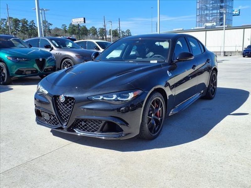 2024 Alfa Romeo Giulia Quadrifoglio RwdImage 2