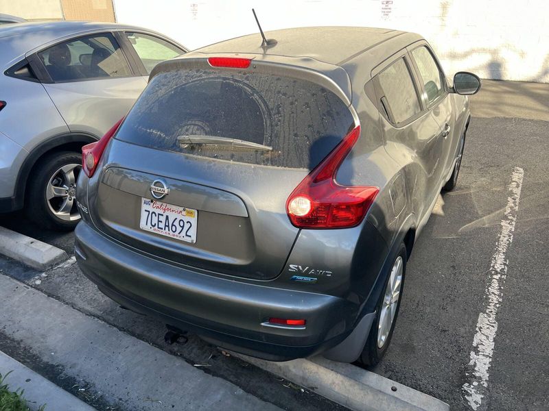 2013 Nissan Juke SVImage 2