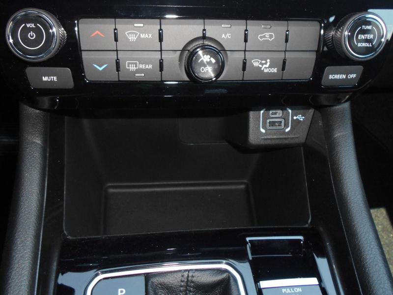 2025 Jeep Compass Latitude 4x4Image 13