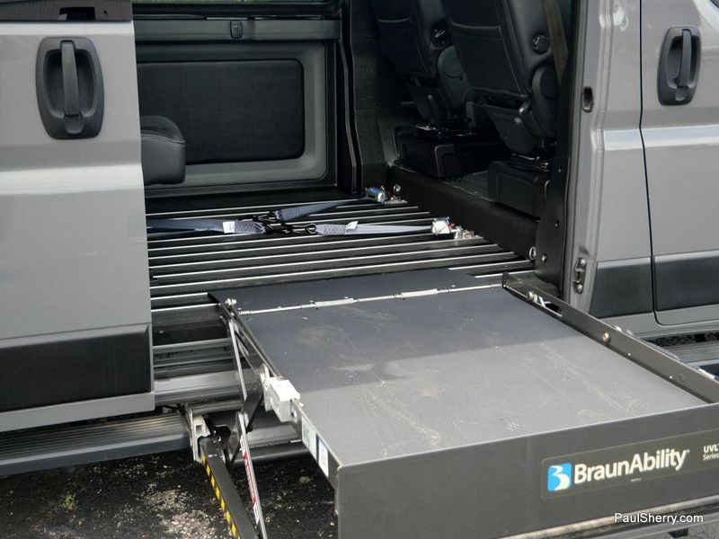 2023 RAM ProMaster 2500 Window Van High Roof 159WBImage 20