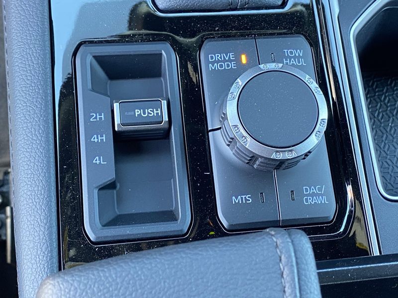 New 2025 Toyota Tundra Limited HybridImage 19