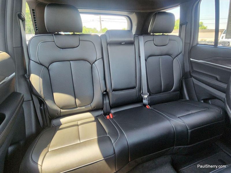 New 2025 Jeep Grand Cherokee Limited 4x4