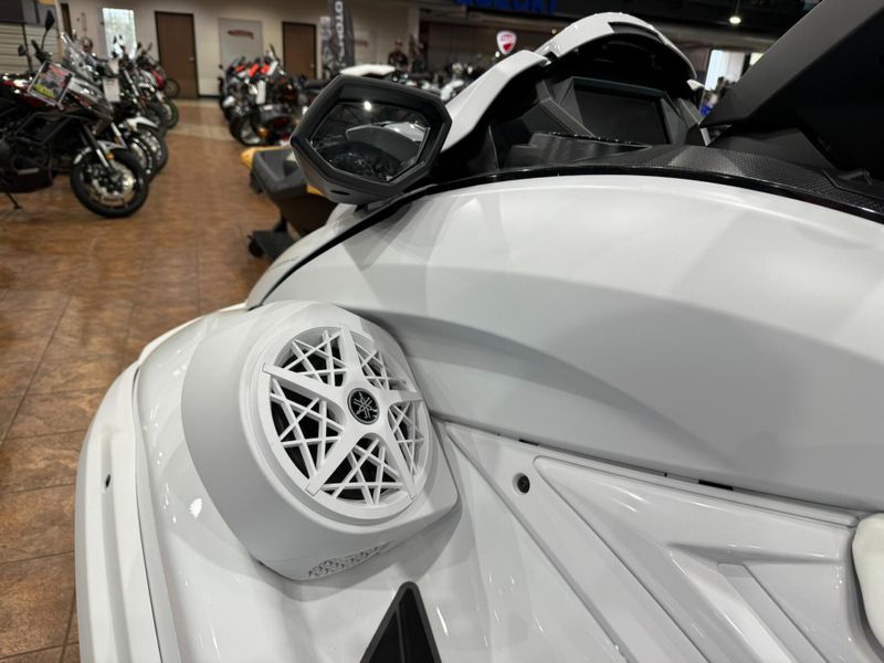 New 2025 Yamaha FX CRUISER SVHO W&sol;AUDIO Image 13