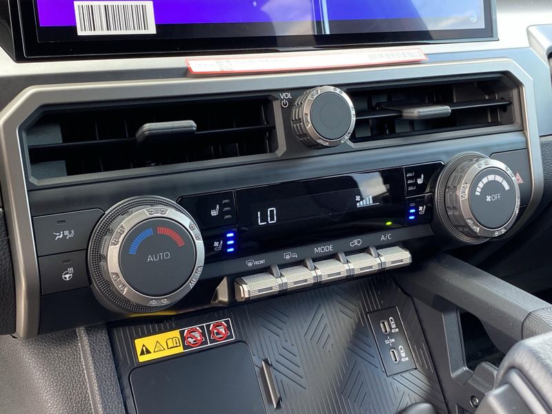 New 2025 Toyota 4Runner TRD Sport PremiumImage 17