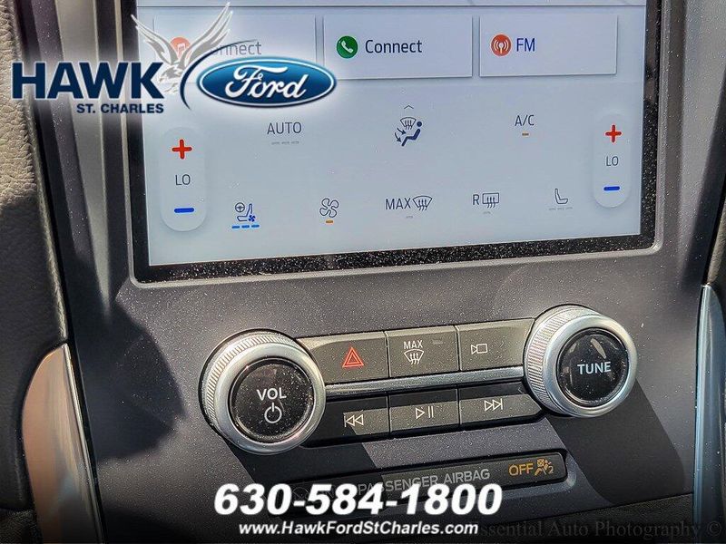 2022 Ford Edge ST photo 15