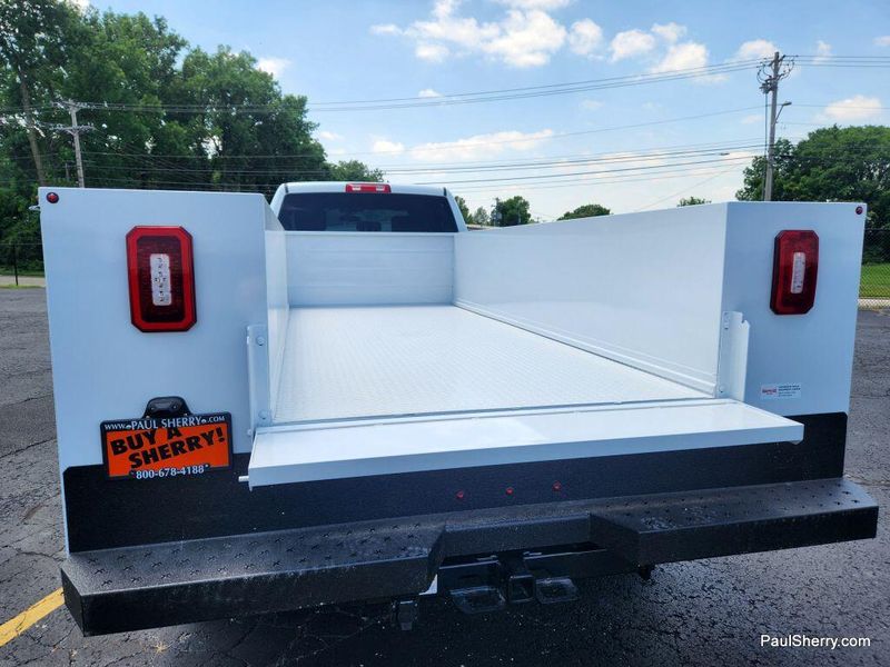 New 2024 RAM 5500 Tradesman Chassis Crew Cab 4x4 84