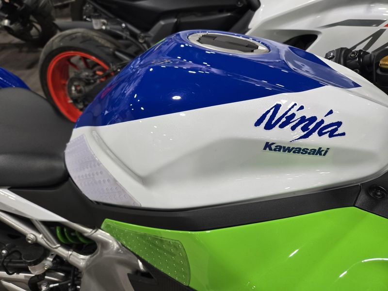 USED 2024 KAWASAKI NINJA ZX4RR ABS Image 11