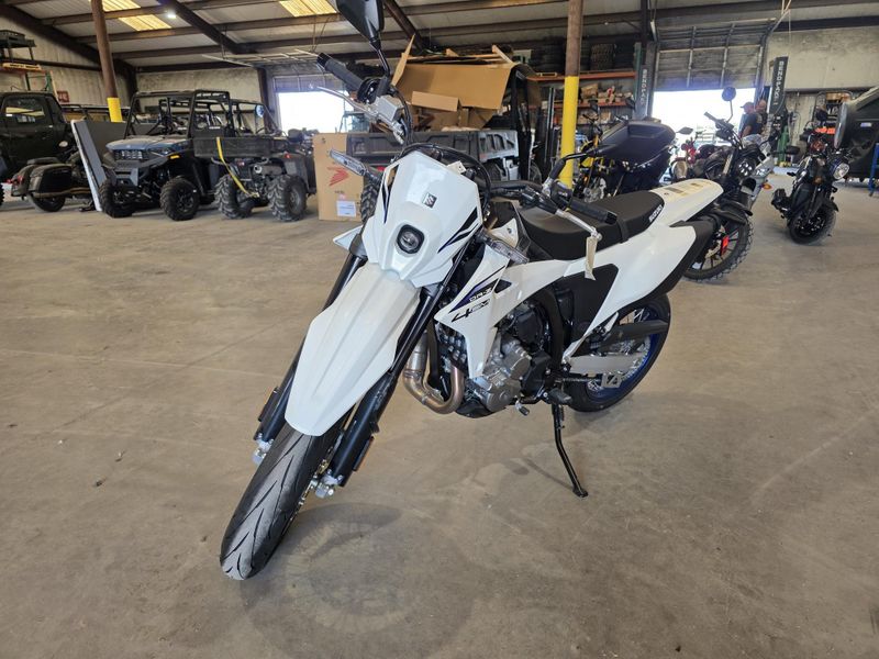New 2025 Suzuki Inventory | El Campo Cycle Center | El Campo, TX