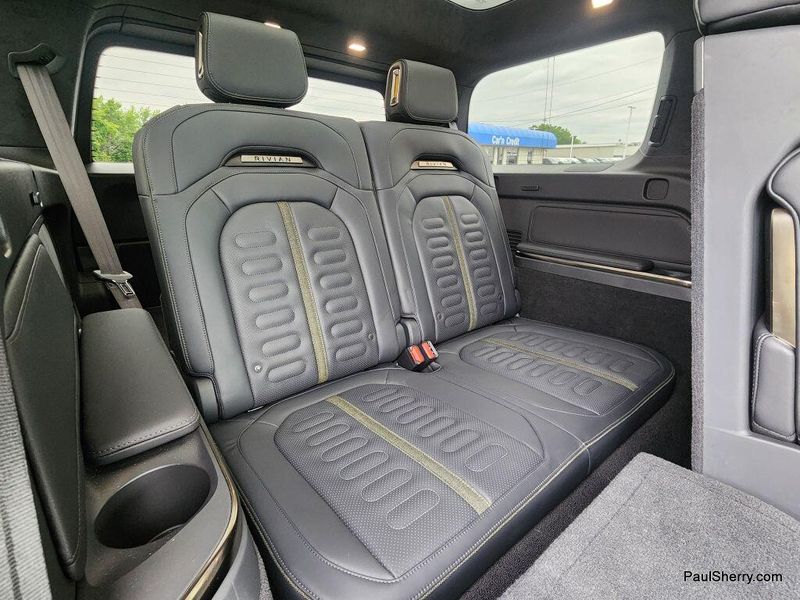 2023 Rivian R1S Launch EditionImage 4