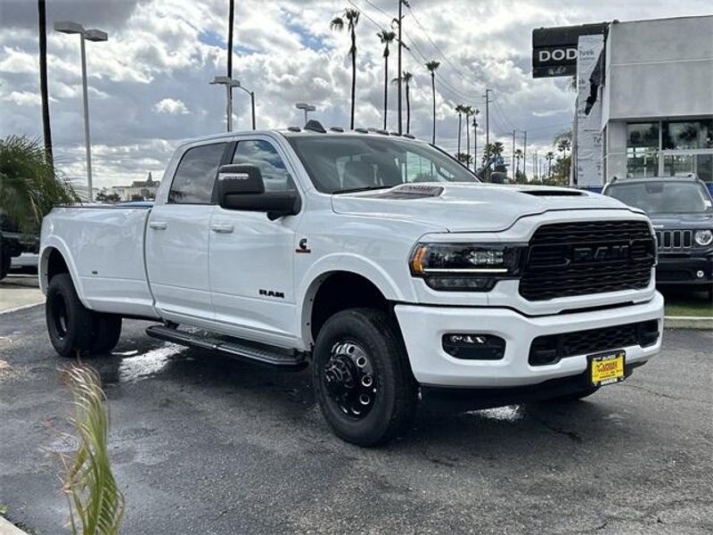 2024 RAM 3500 Limited Crew Cab 4x4 8