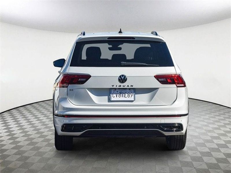 2022 Volkswagen Tiguan 2.0T SE R-Line BlackImage 7