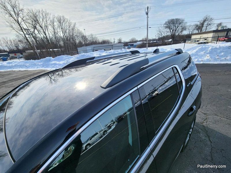 Used 2023 GMC Acadia SLE