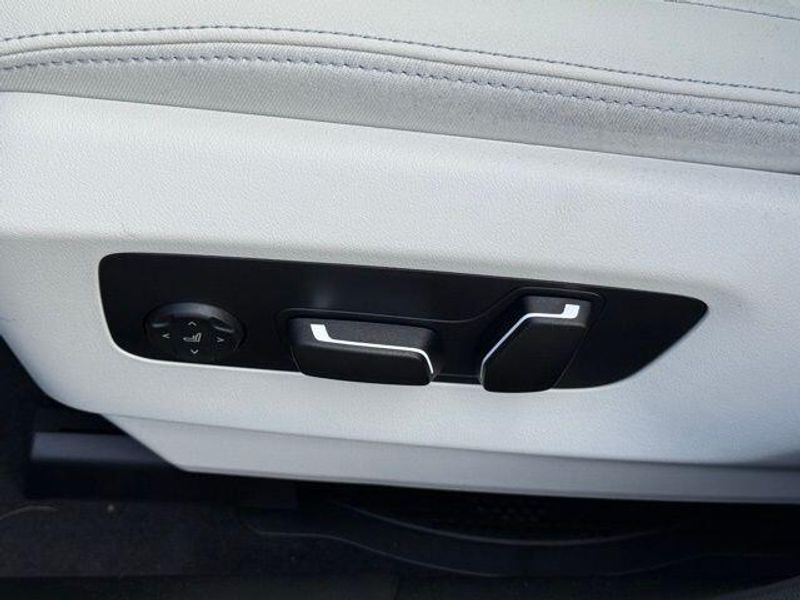 New 2026 BMW 5 Series 530iImage 18