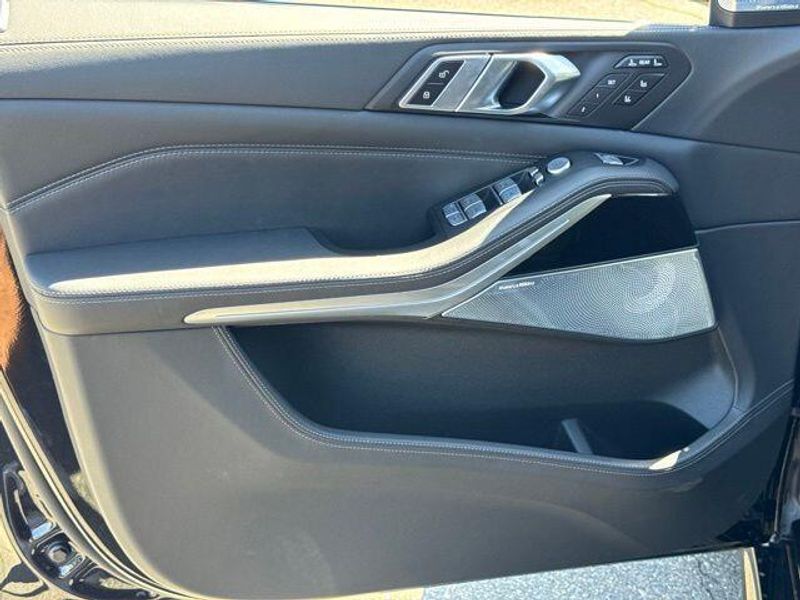 New 2026 BMW X7 ALPINA XB7Image 16