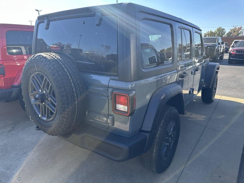 2024 Jeep Wrangler 4-door Sport SImage 11