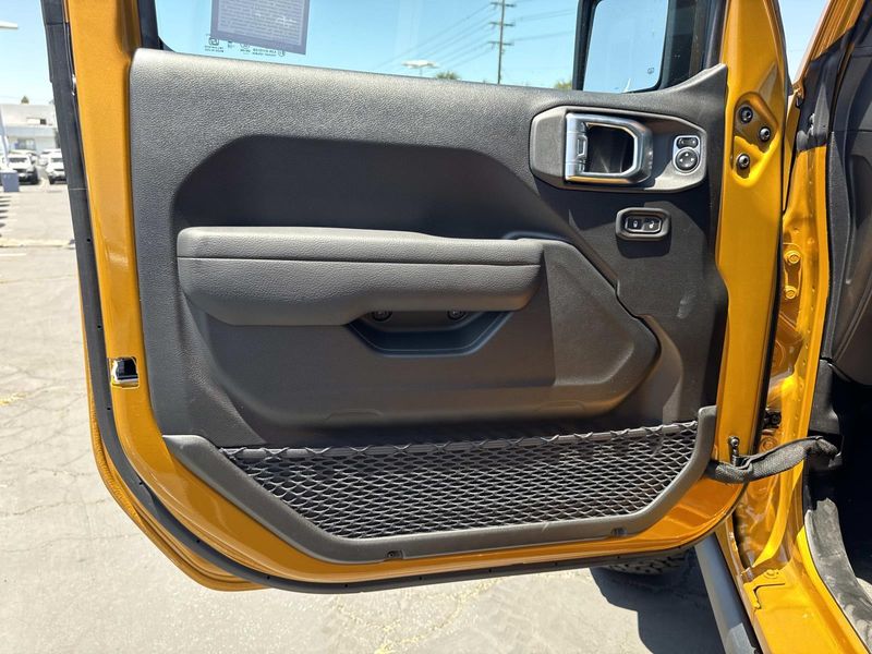 New 2026 Jeep Wrangler 4-door Rubicon