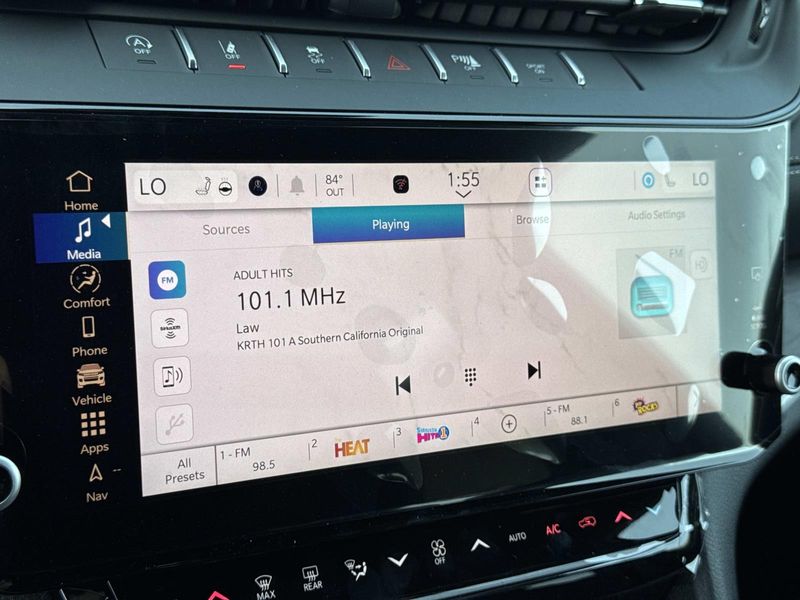 New 2026 Jeep Grand Cherokee L Laredo Altitude 4x2