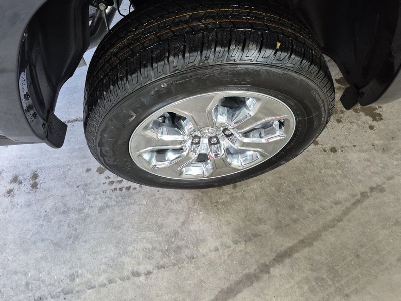 2025 RAM 1500 Big Horn Crew Cab 4x4 5