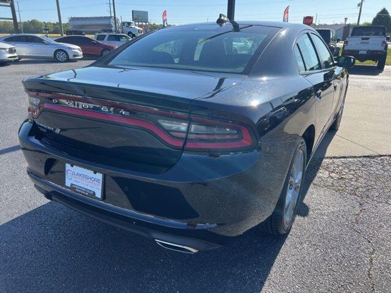 2022 Dodge Charger SXTImage 6