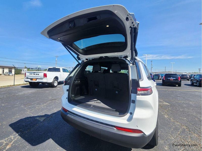 New 2026 Jeep Grand Cherokee L Limited 4x4