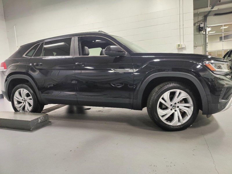 2021 Volkswagen Atlas Cross Sport SEL AWD w/Sunroof/NavImage 4