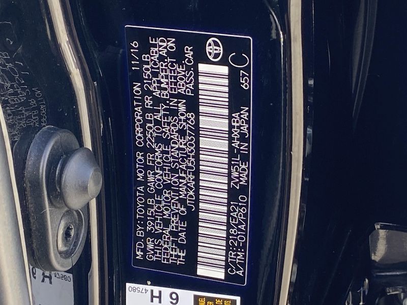 2017 Toyota Prius Image 30