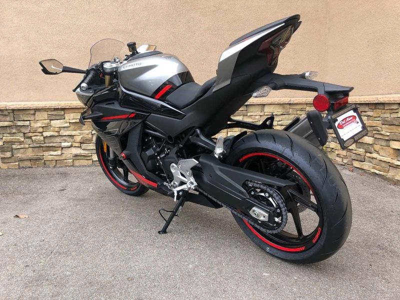 2024 CFMOTO 450SS Image 8