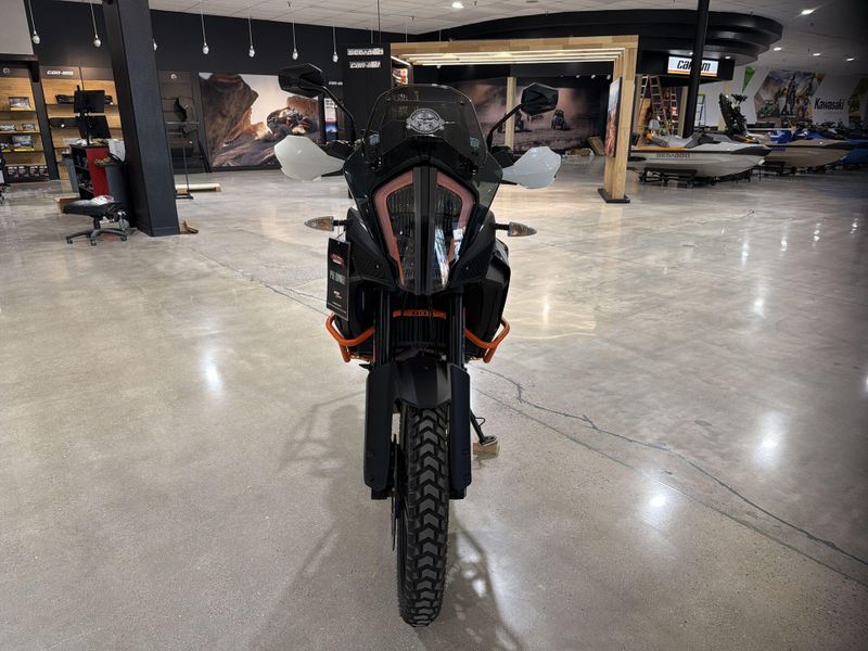 Used 2020 KTM 1290 SUPER ADVENTURE R  in a WHITE/ ORANGE exterior color. Victorville Del Amo Motorsports 760-241-7387 delamomotorsportsofvictorville.com 