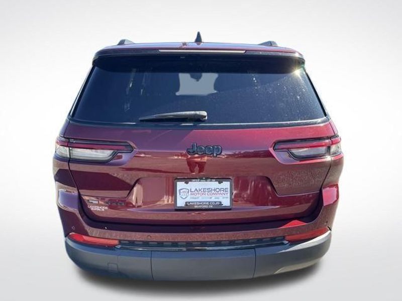 2022 Jeep Grand Cherokee L Altitude