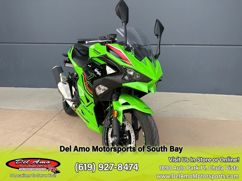 2024 Kawasaki NINJA 500 KRT EDITIONImage 2