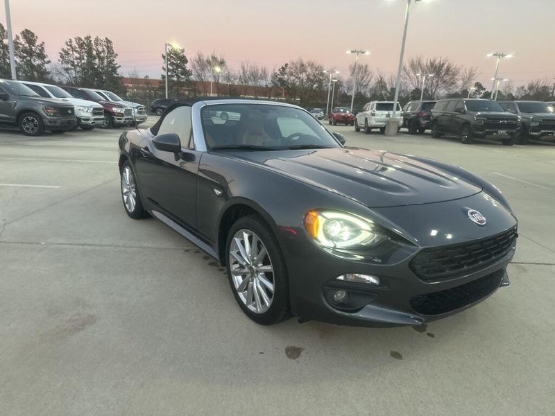 Used 2017 Fiat 124 Spider LussoImage 3