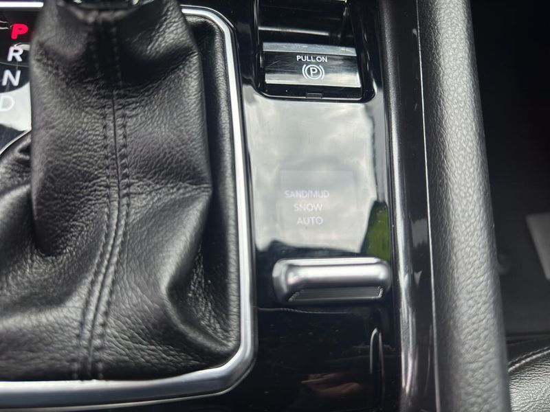 2024 Jeep Compass Latitude photo 14