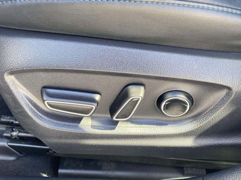 2017 Toyota Prius Image 18