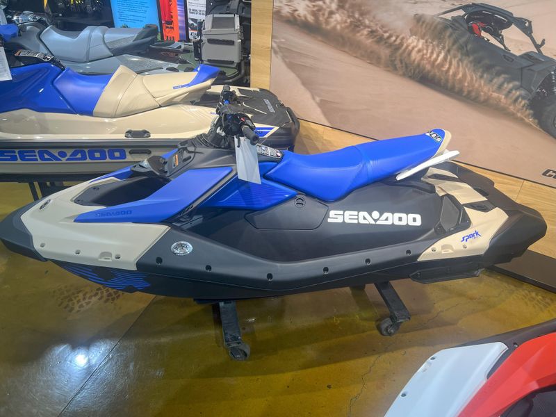 2025 Sea-Doo SPARK FOR 3 90 TRIXX (SOUND SYSTEM) Image 4