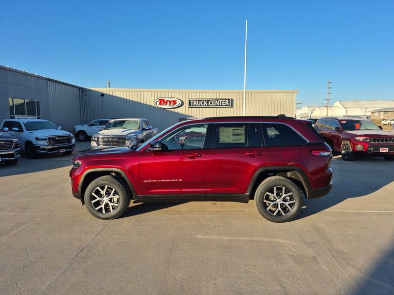 2025 Jeep Grand Cherokee Limited 4x4Image 39