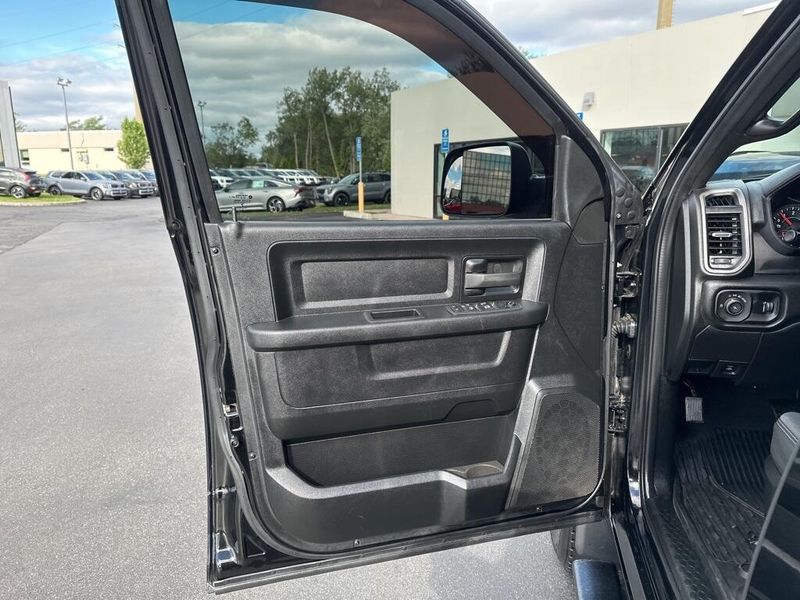 2022 RAM 2500 TradesmanImage 25
