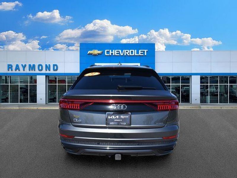 Used 2021 Audi Q8 55 Premium PlusImage 4