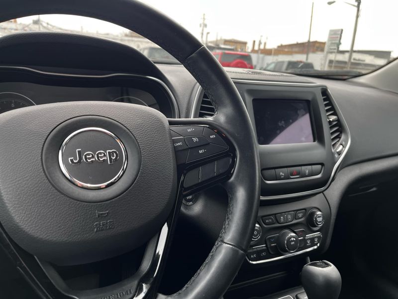 2021 Jeep Cherokee Image 3