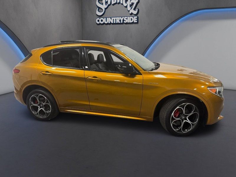 Used 2023 Alfa Romeo Stelvio VeloceImage 4