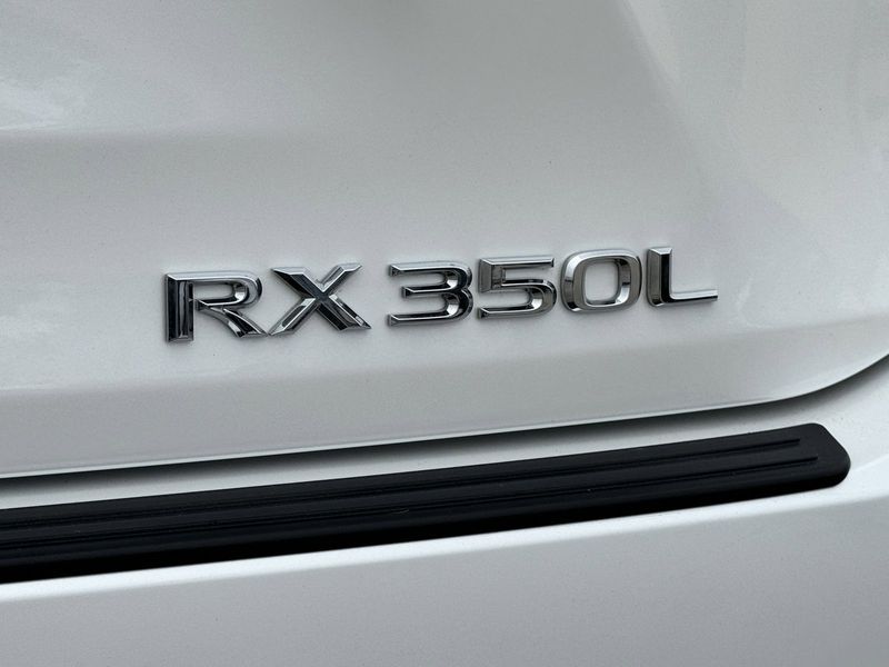 2021 Lexus RX 350LImage 9