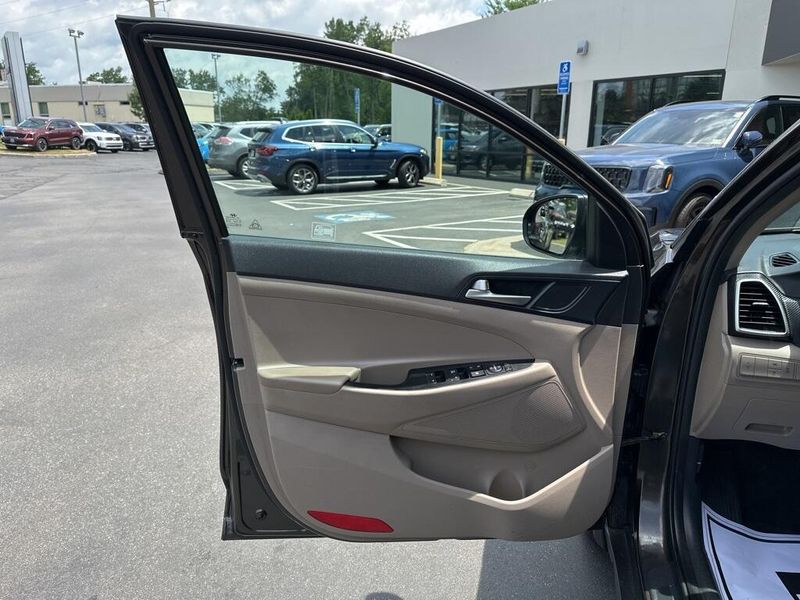 2020 Hyundai Tucson SEImage 25