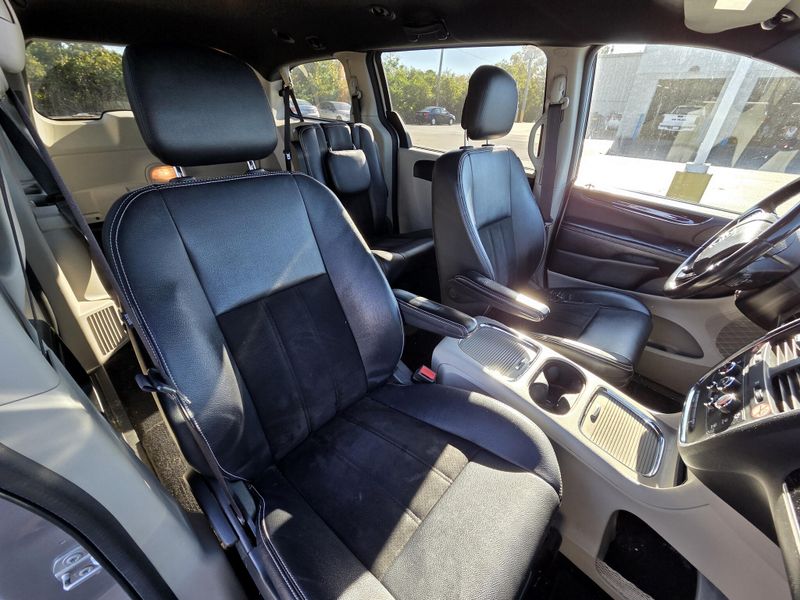 Used 2019 Dodge Grand Caravan SXT