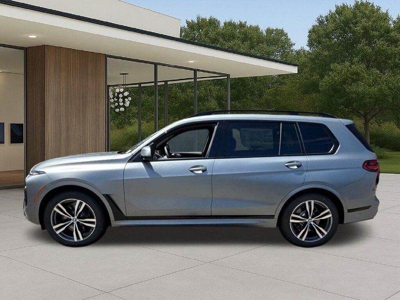 New 2027 BMW X7 xDrive40iImage 13
