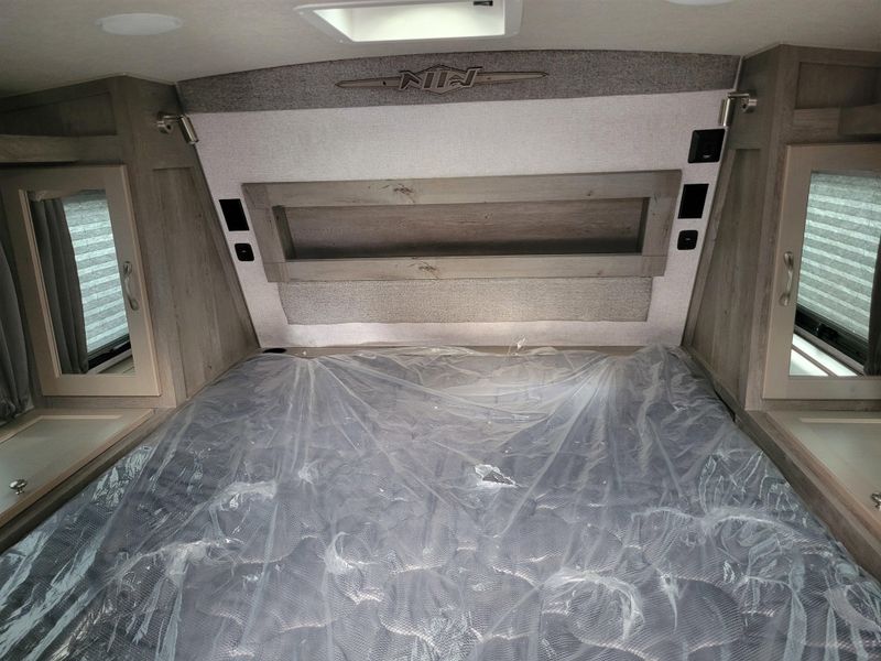 New 2026 NORTHWOOD MFG Arctic Fox 865Image 4