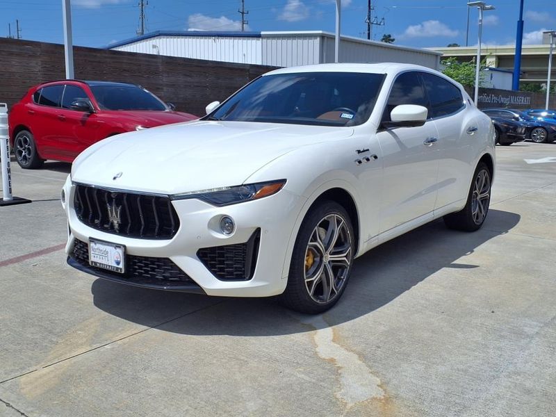 2022 Maserati Levante ModenaImage 2