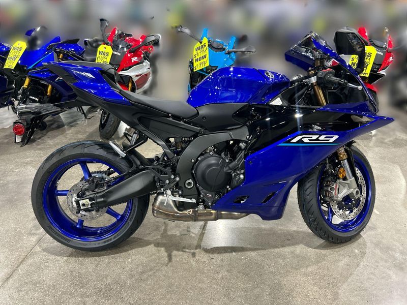 New 2027 Yamaha YZF-R9 Image 12