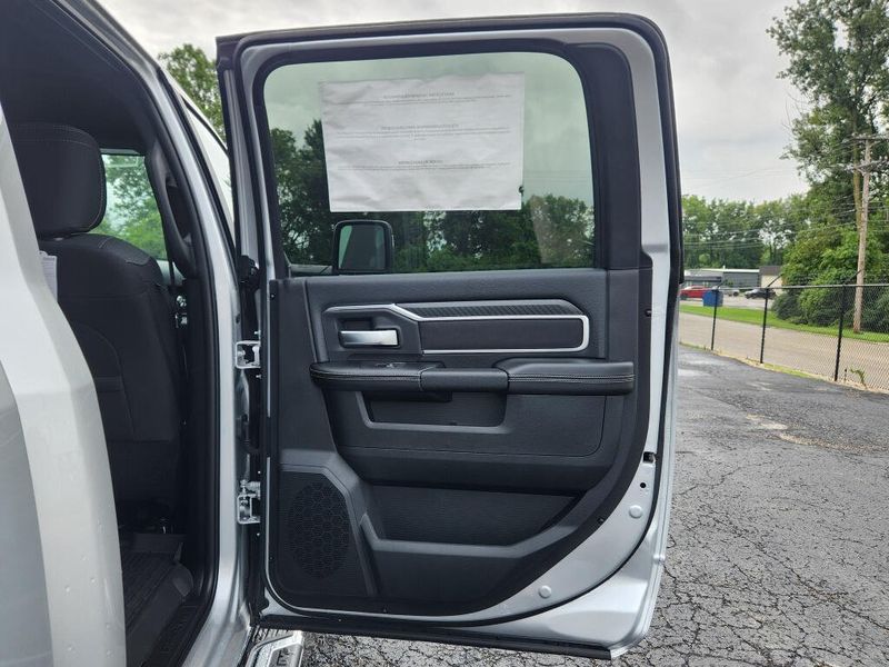 New 2026 RAM 2500 Big Horn Crew Cab 4x4 6'4' Box