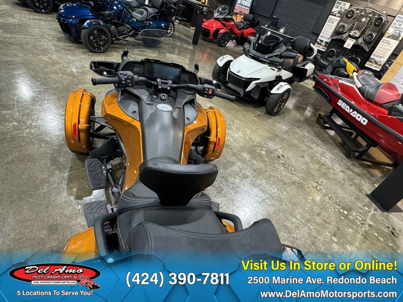 2024 Can-Am SPYDER F3 LIMITED SPECIAL SERIES (SE6)Image 24